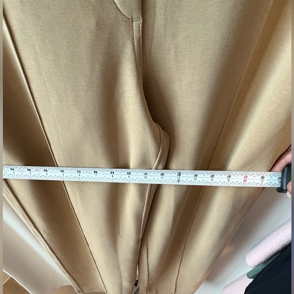 2 Pair Lululemon Softstreme  Mid Rise Pintuck Pants Sz Large Tan + Cream - Picture 7 of 11